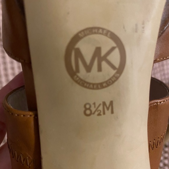 Michael KORS platform heel - Picture 4 of 4